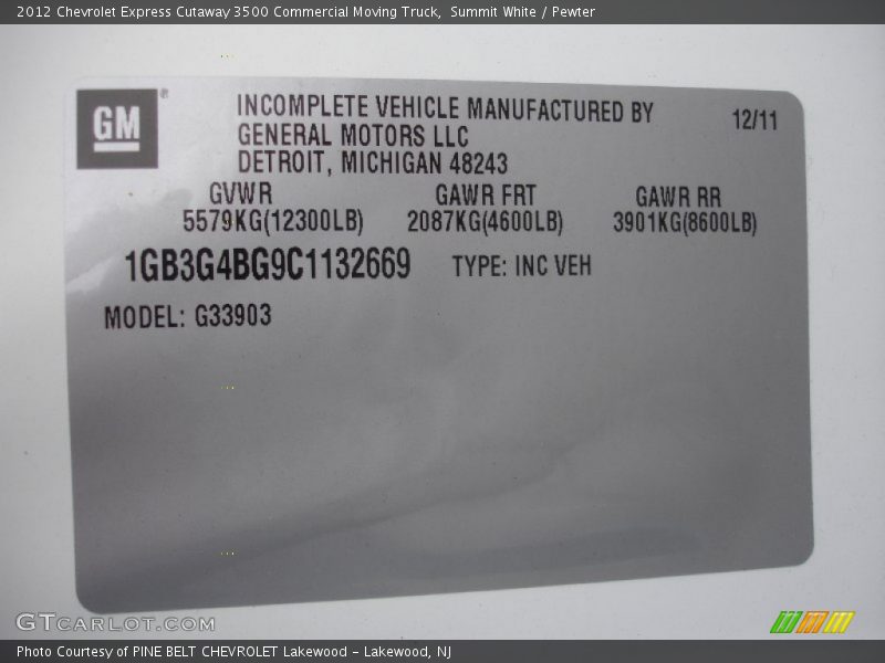 Summit White / Pewter 2012 Chevrolet Express Cutaway 3500 Commercial Moving Truck
