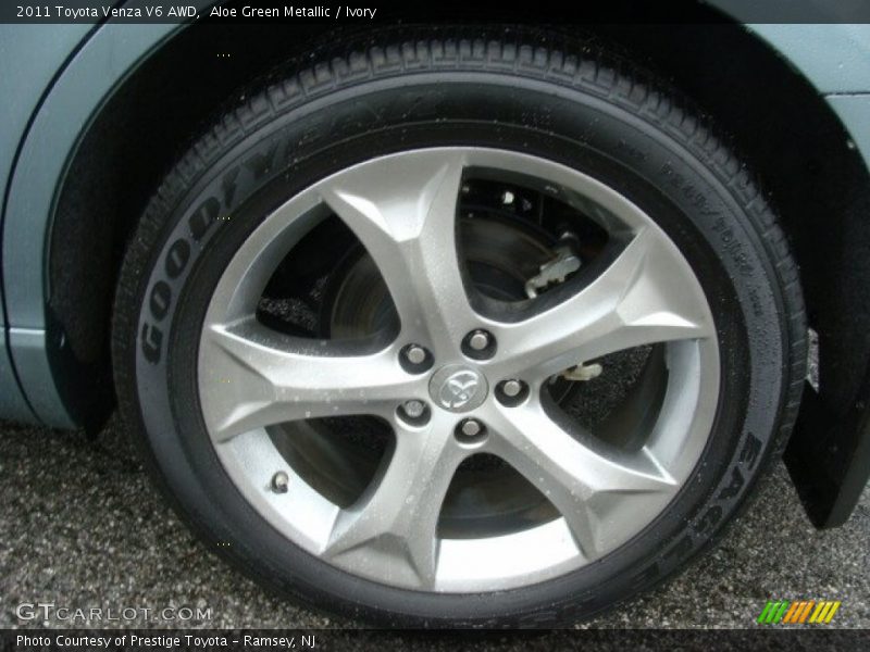 Aloe Green Metallic / Ivory 2011 Toyota Venza V6 AWD