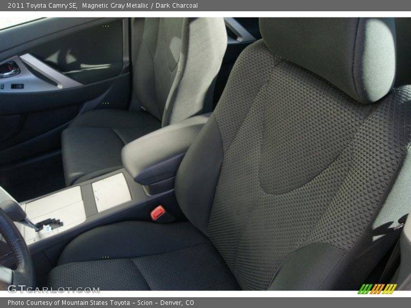 Magnetic Gray Metallic / Dark Charcoal 2011 Toyota Camry SE