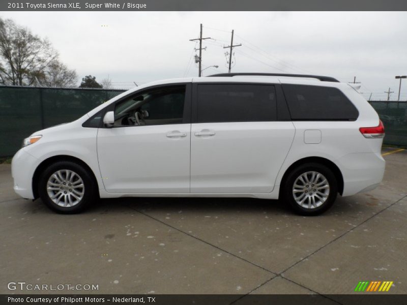 Super White / Bisque 2011 Toyota Sienna XLE