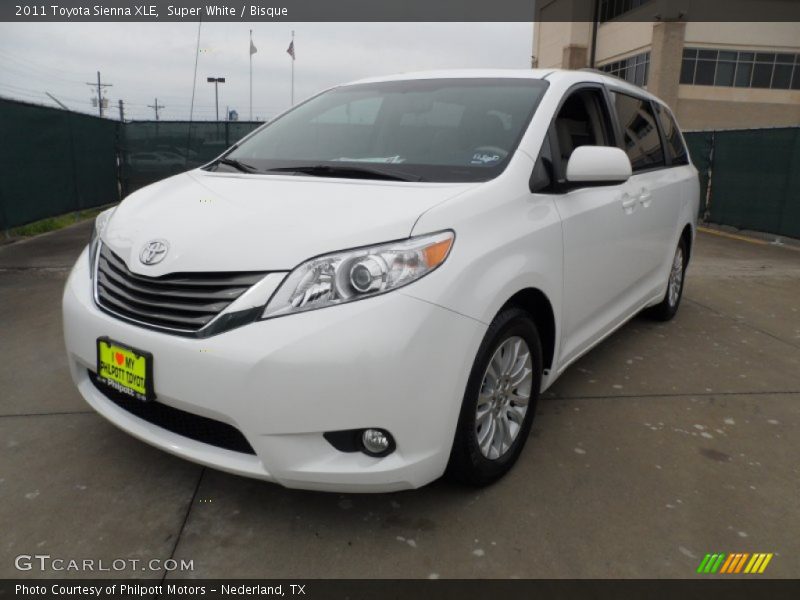 Super White / Bisque 2011 Toyota Sienna XLE