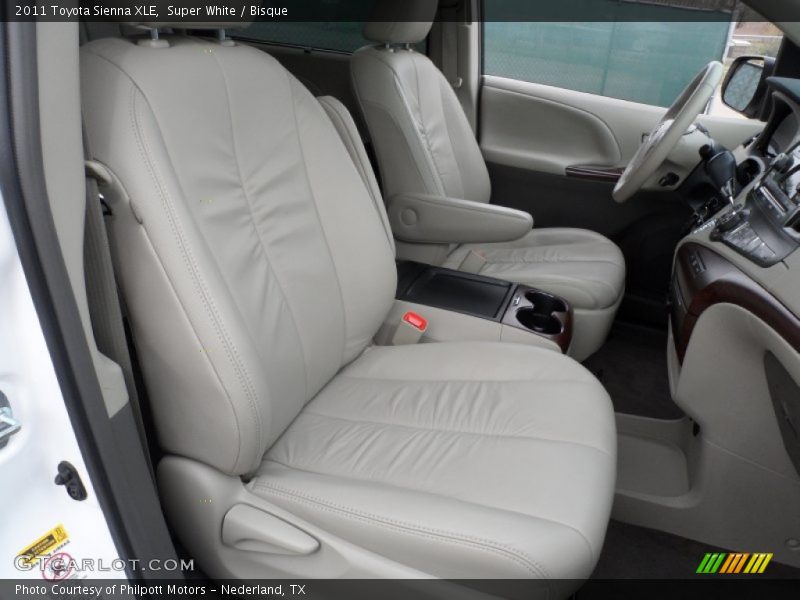 Super White / Bisque 2011 Toyota Sienna XLE