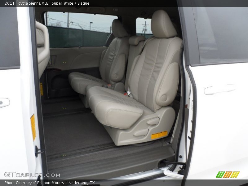 Super White / Bisque 2011 Toyota Sienna XLE