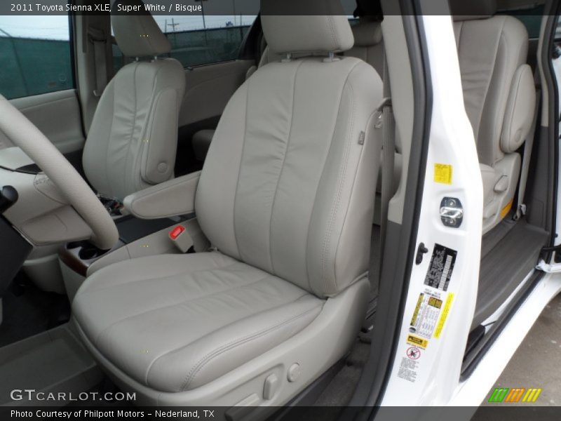 Super White / Bisque 2011 Toyota Sienna XLE