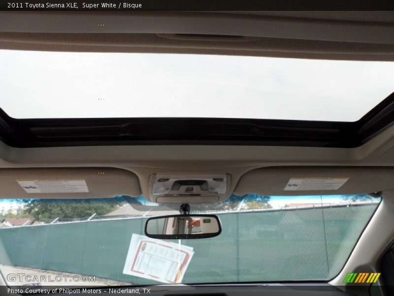 Super White / Bisque 2011 Toyota Sienna XLE