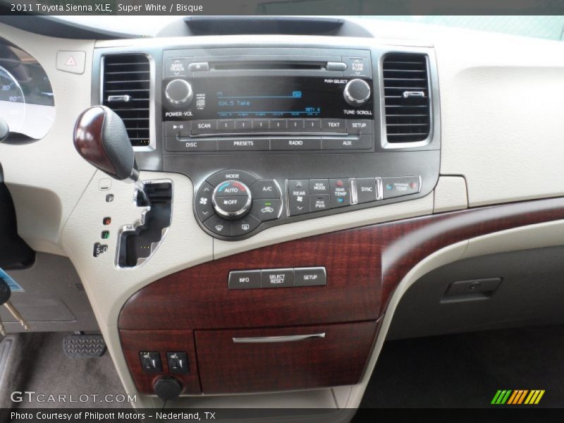 Super White / Bisque 2011 Toyota Sienna XLE