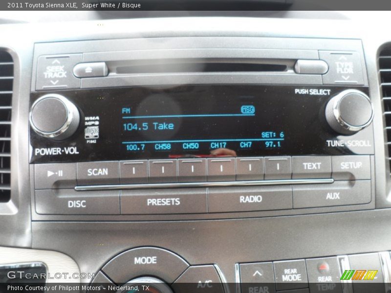 Super White / Bisque 2011 Toyota Sienna XLE