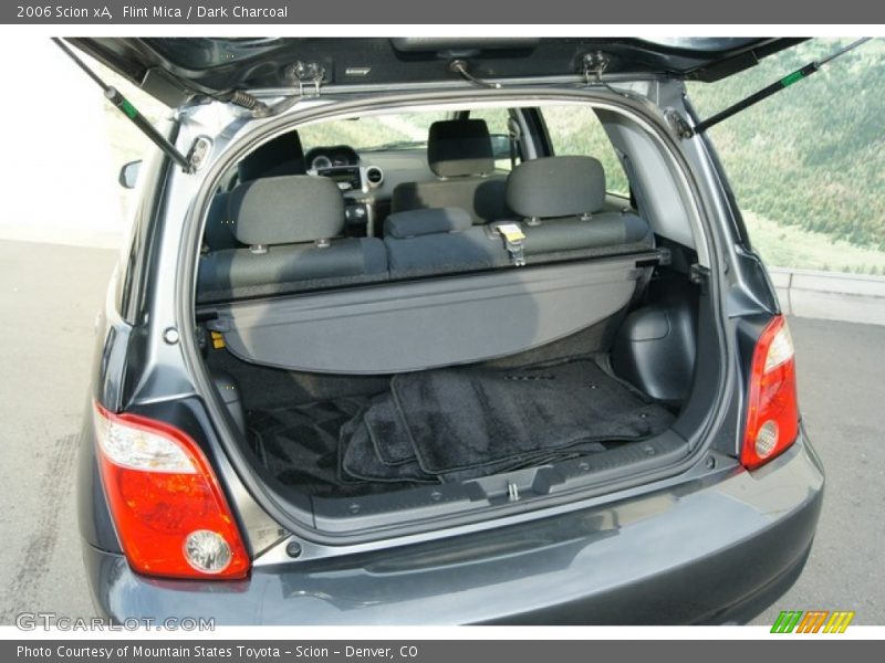 Flint Mica / Dark Charcoal 2006 Scion xA