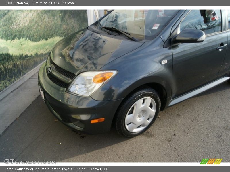 Flint Mica / Dark Charcoal 2006 Scion xA