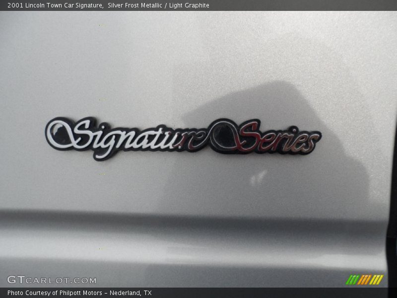  2001 Town Car Signature Logo