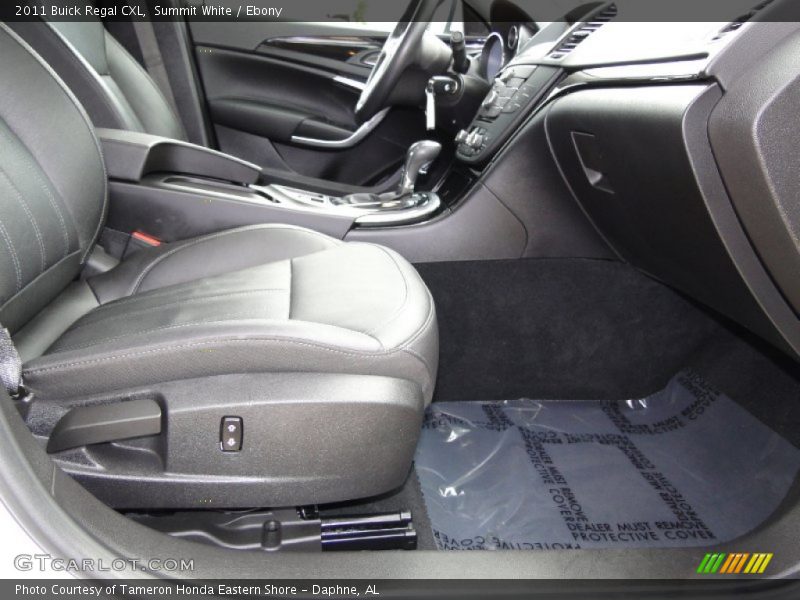 Summit White / Ebony 2011 Buick Regal CXL