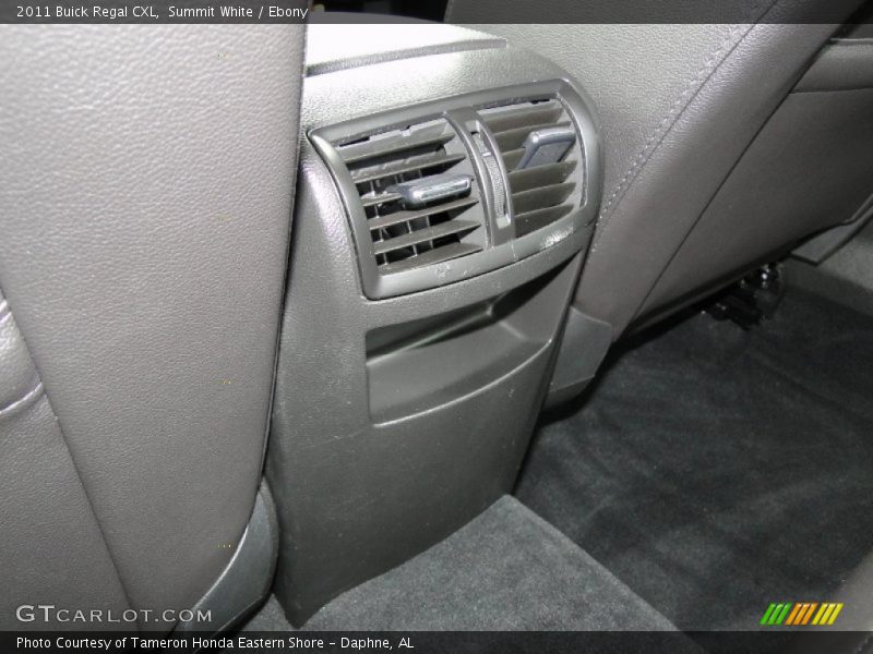 Summit White / Ebony 2011 Buick Regal CXL
