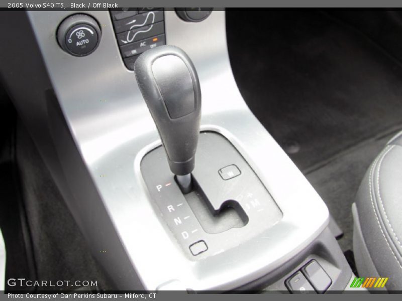 Black / Off Black 2005 Volvo S40 T5