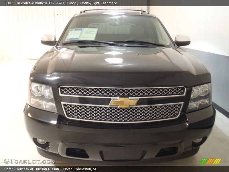 Black / Ebony/Light Cashmere 2007 Chevrolet Avalanche LTZ 4WD