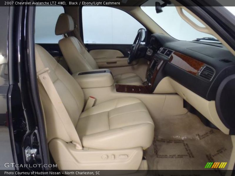 Black / Ebony/Light Cashmere 2007 Chevrolet Avalanche LTZ 4WD