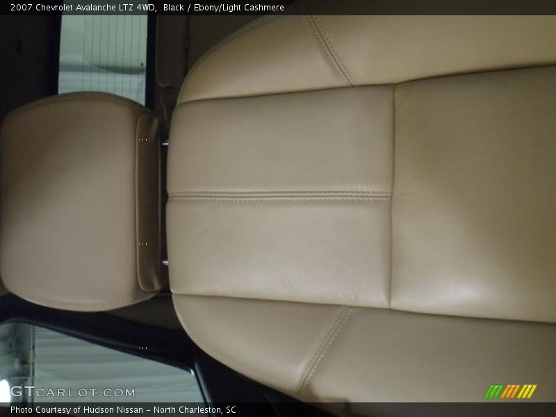 Black / Ebony/Light Cashmere 2007 Chevrolet Avalanche LTZ 4WD