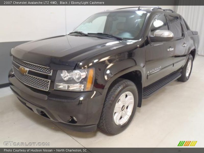 Black / Ebony/Light Cashmere 2007 Chevrolet Avalanche LTZ 4WD