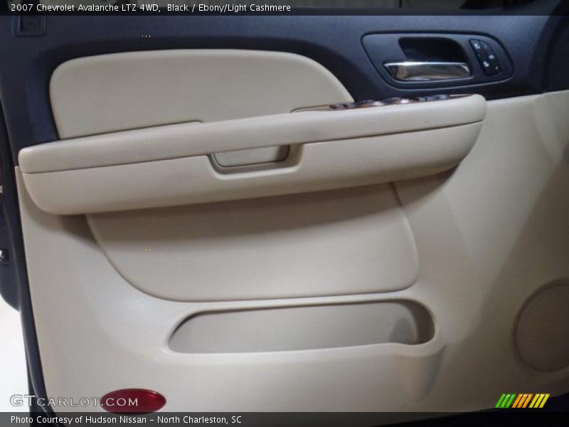 Black / Ebony/Light Cashmere 2007 Chevrolet Avalanche LTZ 4WD