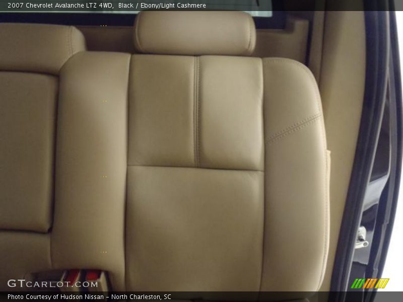 Black / Ebony/Light Cashmere 2007 Chevrolet Avalanche LTZ 4WD