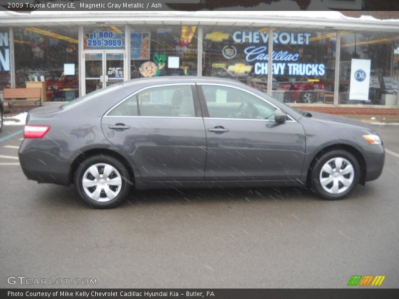 Magnetic Gray Metallic / Ash 2009 Toyota Camry LE