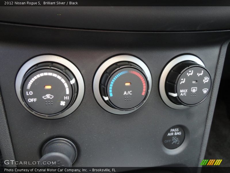 Brilliant Silver / Black 2012 Nissan Rogue S