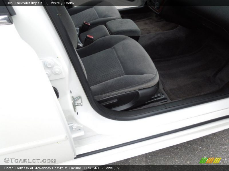 White / Ebony 2009 Chevrolet Impala LT