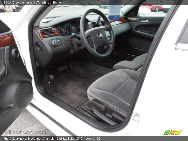 White / Ebony 2009 Chevrolet Impala LT