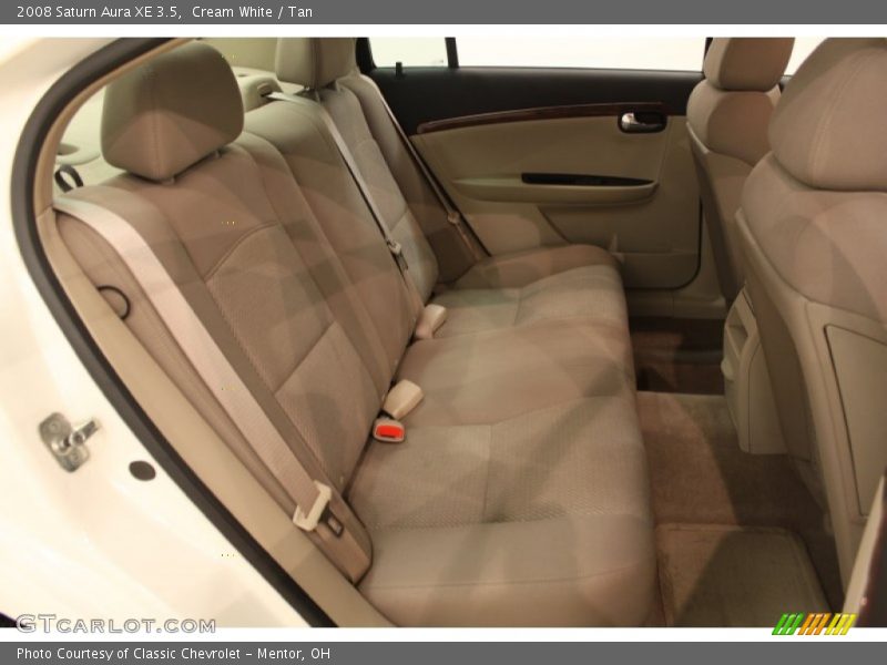 Cream White / Tan 2008 Saturn Aura XE 3.5