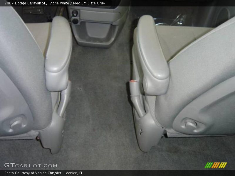 Stone White / Medium Slate Gray 2007 Dodge Caravan SE
