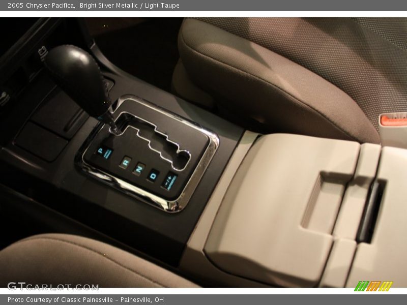 Bright Silver Metallic / Light Taupe 2005 Chrysler Pacifica