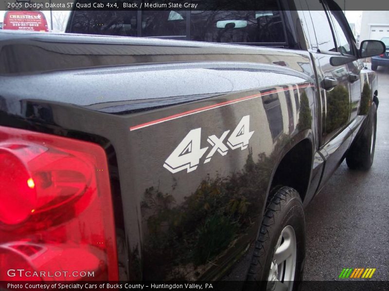 Black / Medium Slate Gray 2005 Dodge Dakota ST Quad Cab 4x4