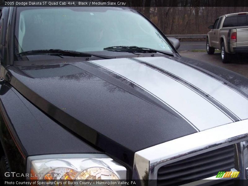 Black / Medium Slate Gray 2005 Dodge Dakota ST Quad Cab 4x4