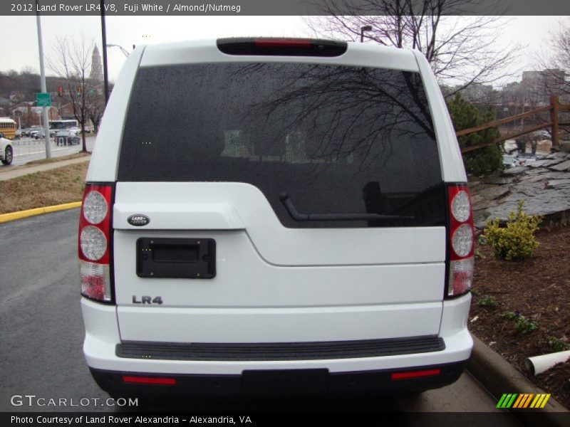 Fuji White / Almond/Nutmeg 2012 Land Rover LR4 V8