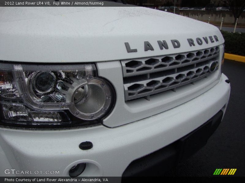 Fuji White / Almond/Nutmeg 2012 Land Rover LR4 V8