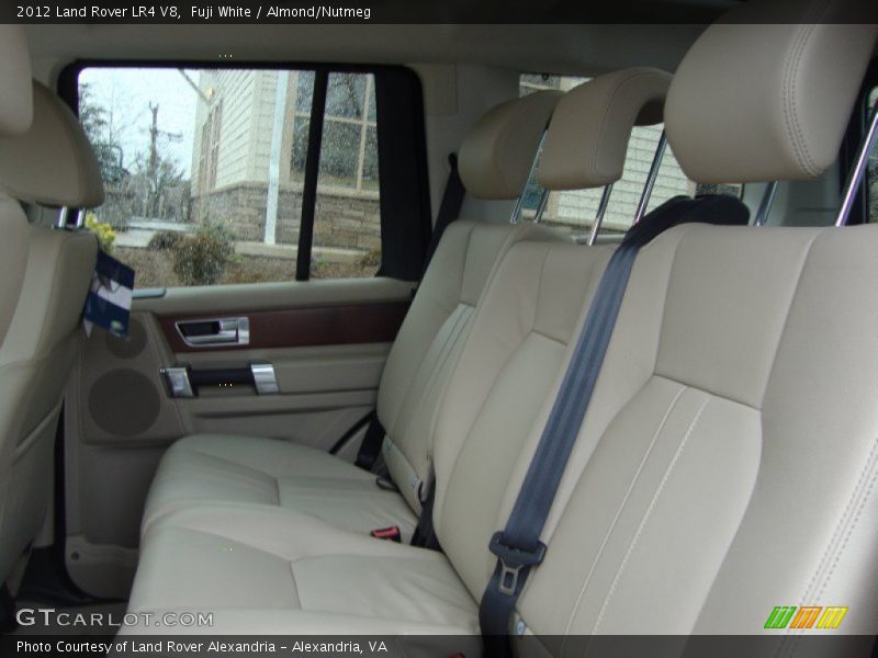 Fuji White / Almond/Nutmeg 2012 Land Rover LR4 V8