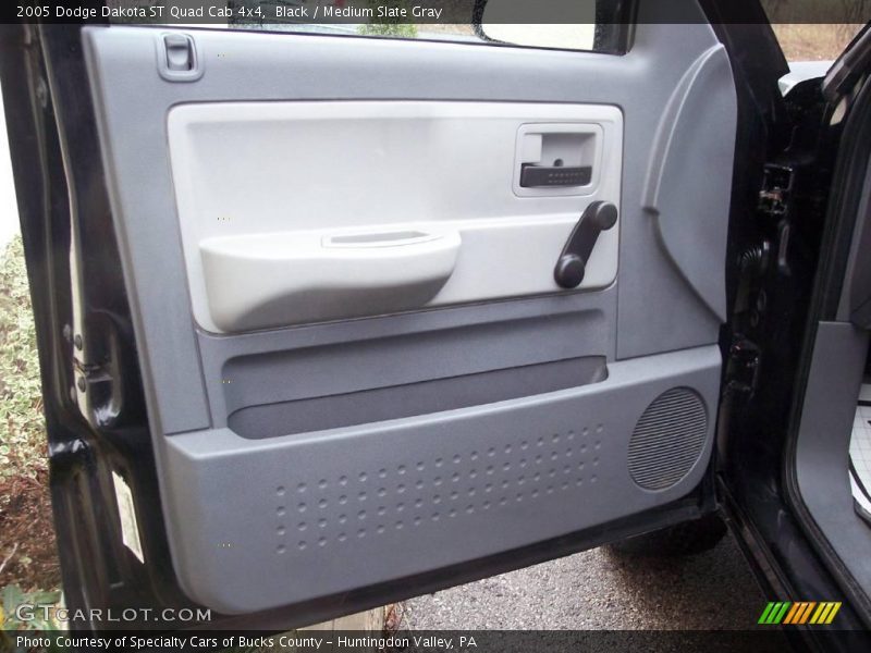 Black / Medium Slate Gray 2005 Dodge Dakota ST Quad Cab 4x4