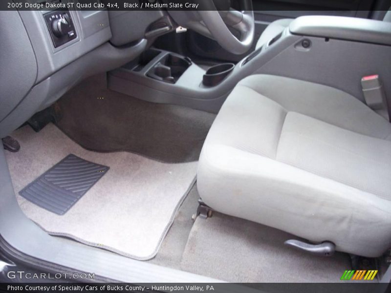 Black / Medium Slate Gray 2005 Dodge Dakota ST Quad Cab 4x4