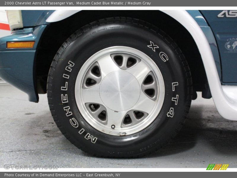  2000 Astro LT Passenger Van Wheel