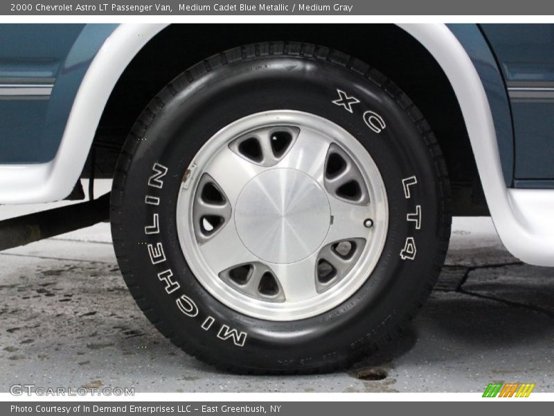  2000 Astro LT Passenger Van Wheel