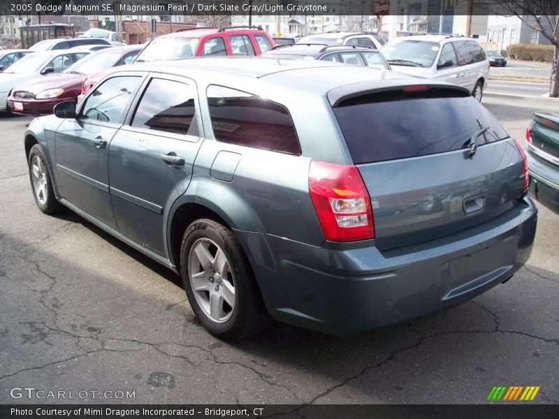 Magnesium Pearl / Dark Slate Gray/Light Graystone 2005 Dodge Magnum SE