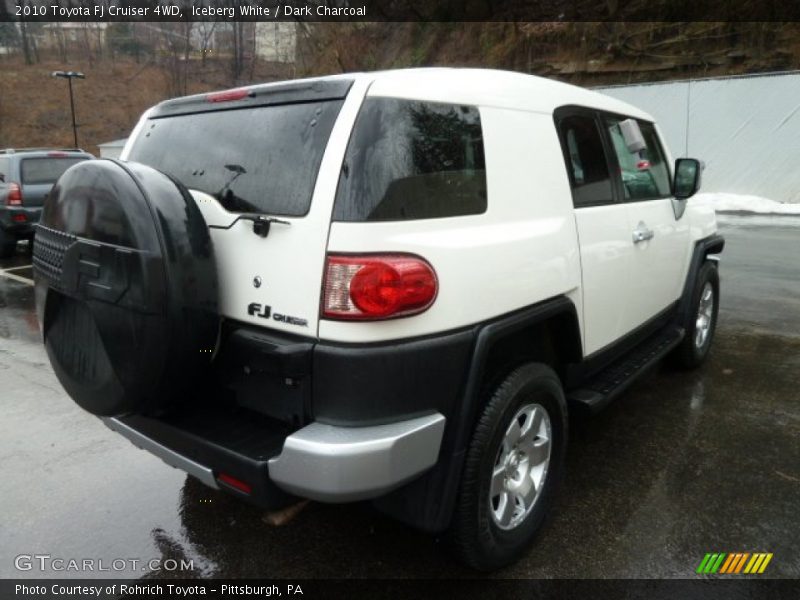 Iceberg White / Dark Charcoal 2010 Toyota FJ Cruiser 4WD