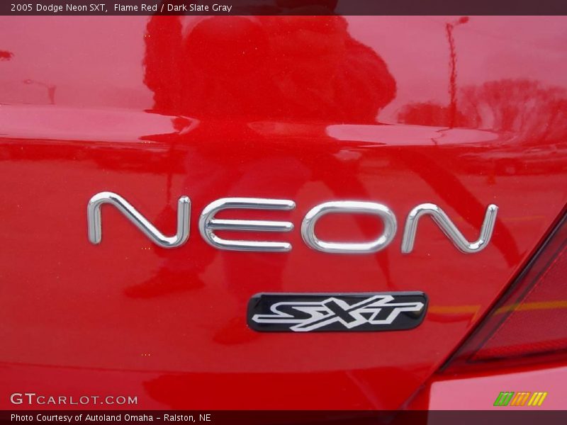 Flame Red / Dark Slate Gray 2005 Dodge Neon SXT
