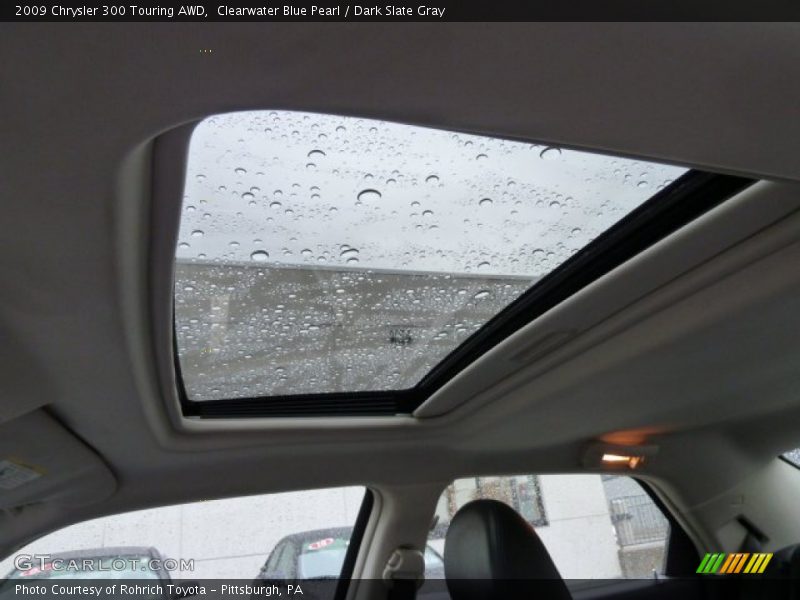 Sunroof of 2009 300 Touring AWD