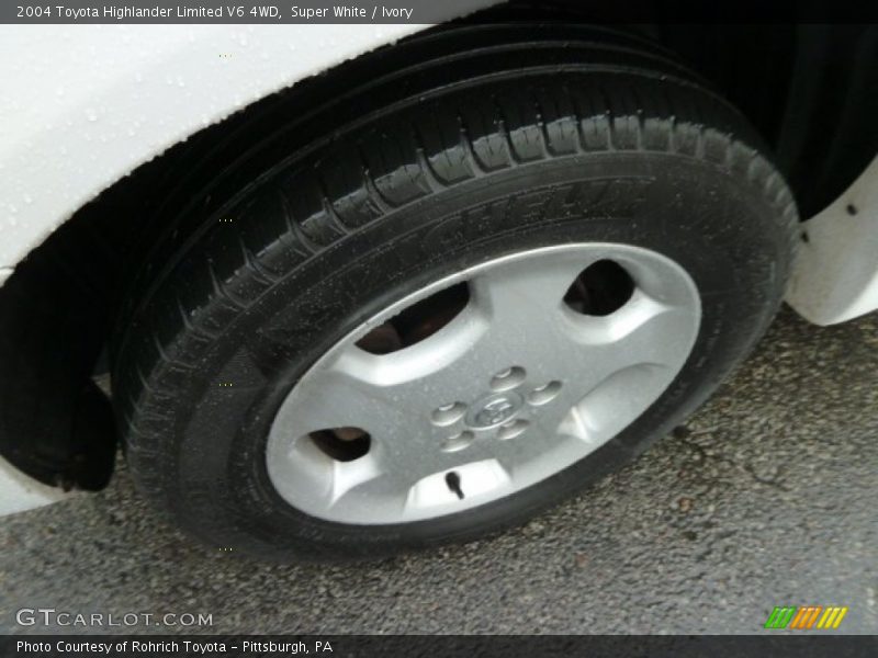 Super White / Ivory 2004 Toyota Highlander Limited V6 4WD