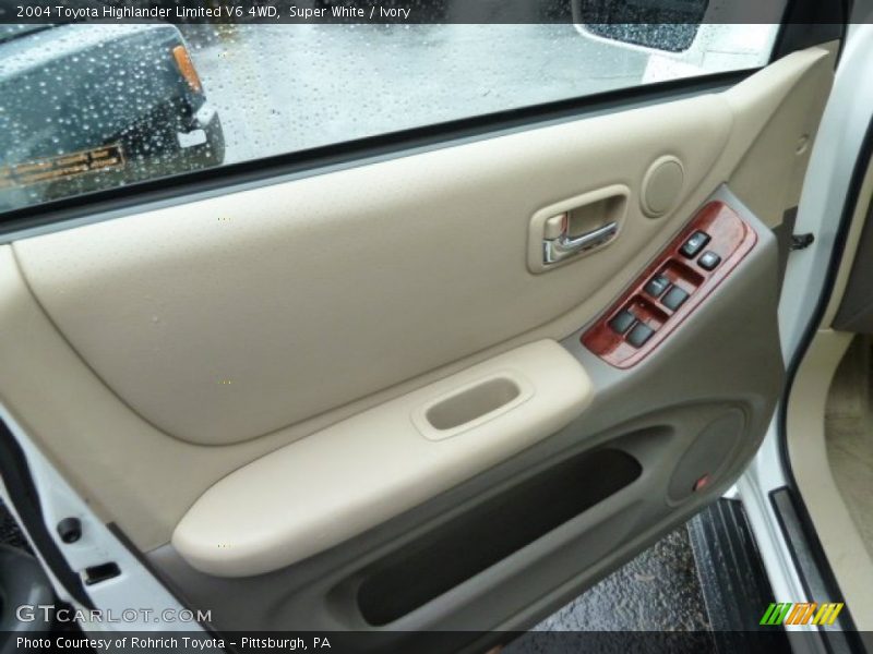 Super White / Ivory 2004 Toyota Highlander Limited V6 4WD