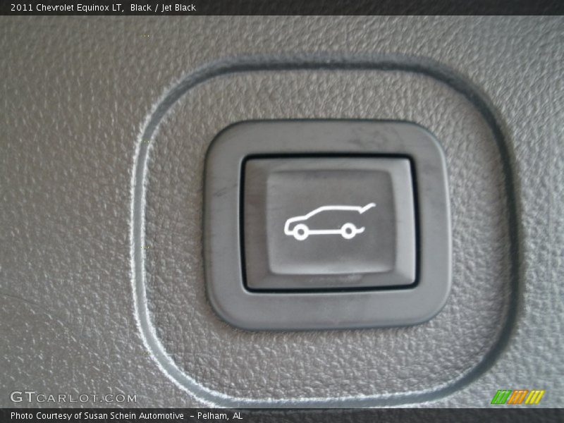 Black / Jet Black 2011 Chevrolet Equinox LT