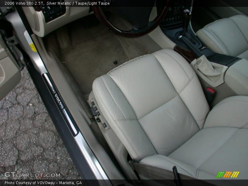 Silver Metallic / Taupe/Light Taupe 2006 Volvo S80 2.5T