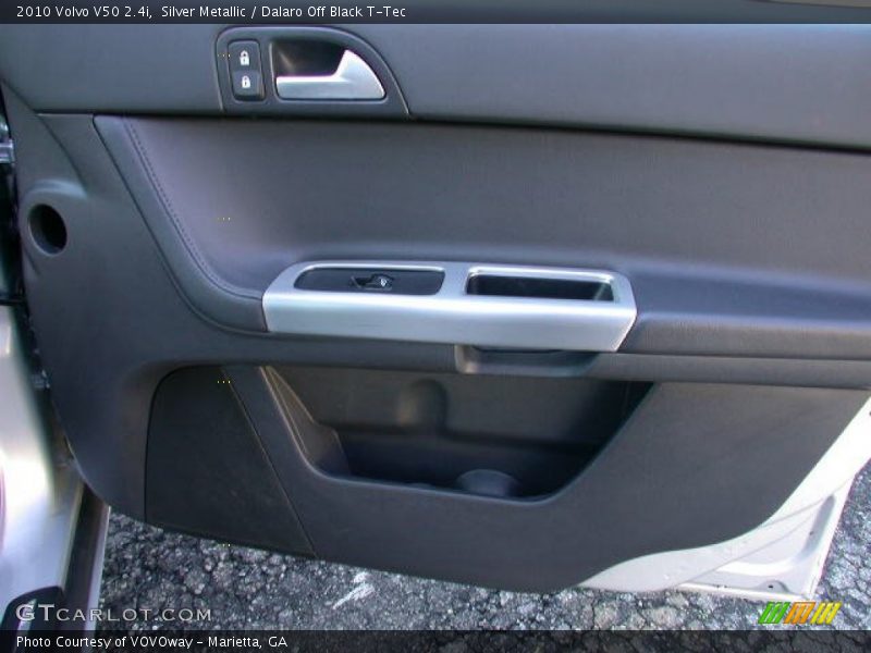 Silver Metallic / Dalaro Off Black T-Tec 2010 Volvo V50 2.4i