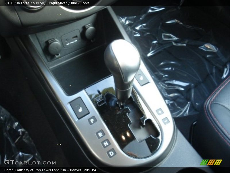 Bright Silver / Black Sport 2010 Kia Forte Koup SX