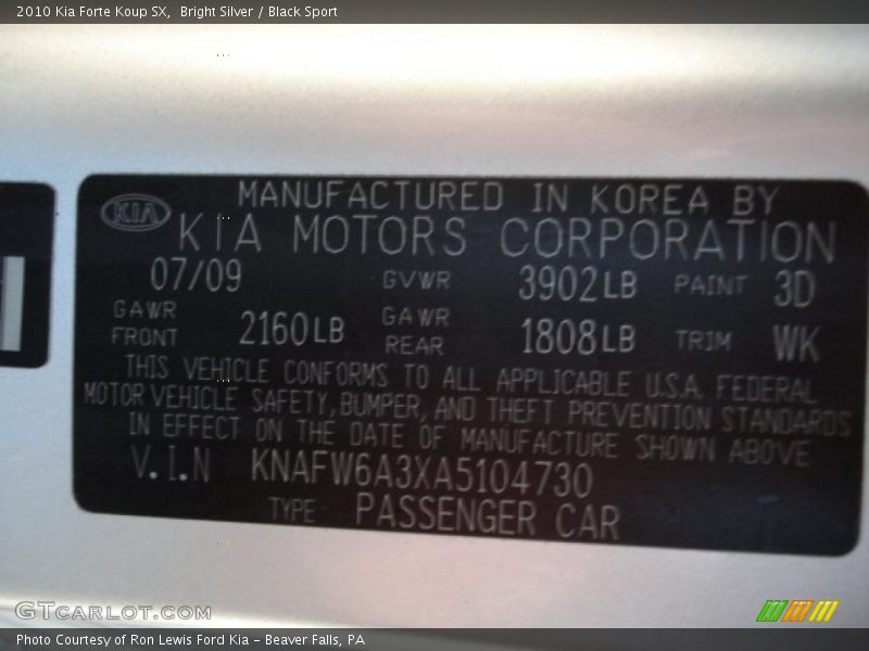 Bright Silver / Black Sport 2010 Kia Forte Koup SX